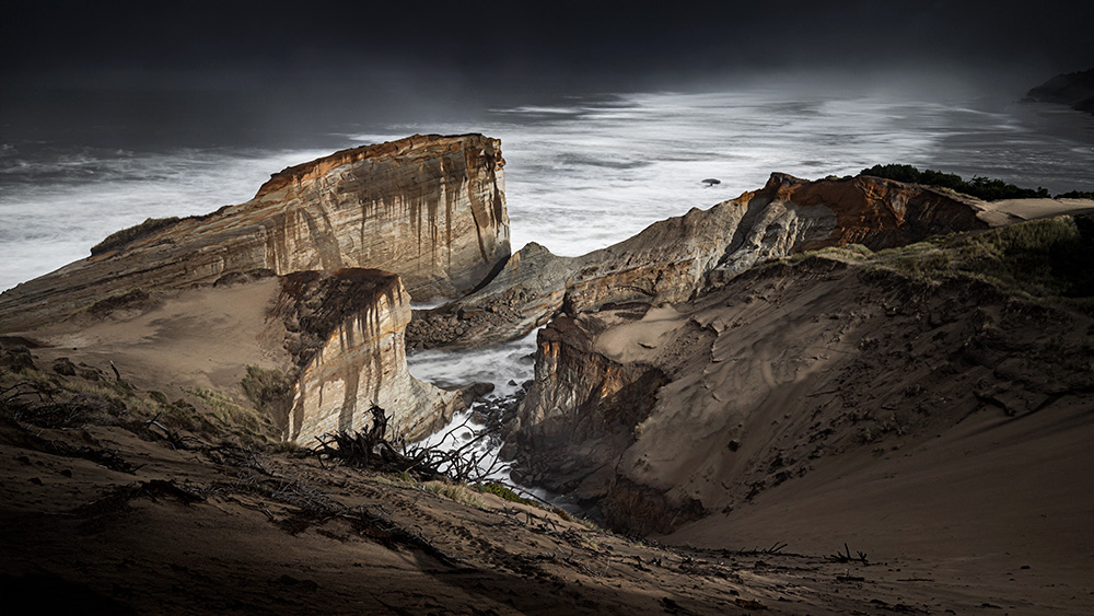 Dramatic light conditions in this ever-changing landscape of Oregon coast.