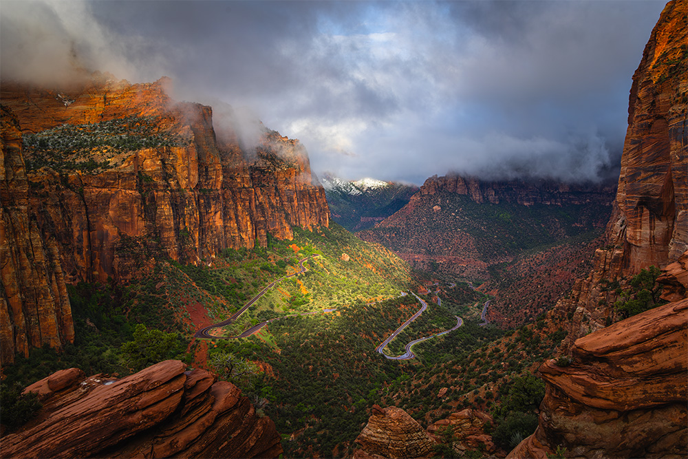 Utah usually brings way more sunny days than dramatic weather events. After seeing rain in the forecast ending right before sunrise, I definitely didn’t want to miss the chance.